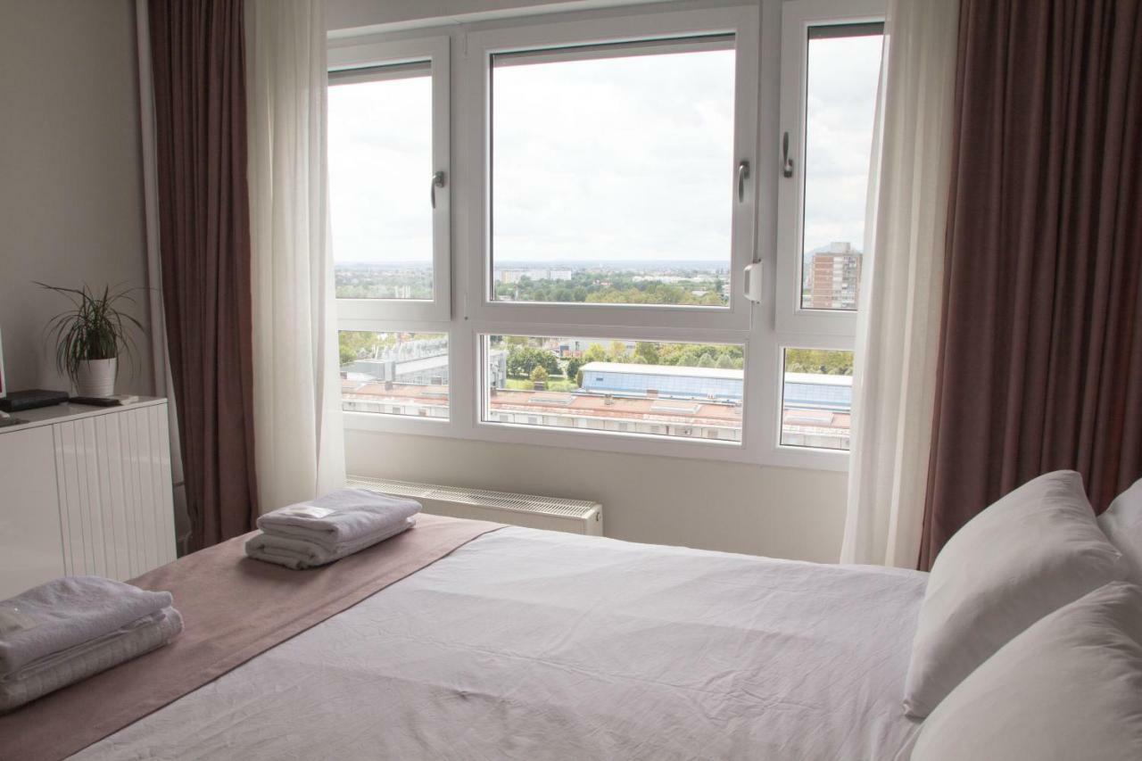 Penthouse “Sky 16” Studio Apartment Záhřeb Exteriér fotografie