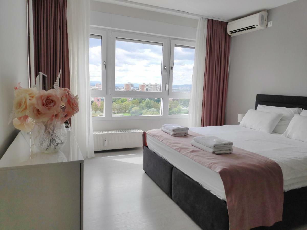 Penthouse “Sky 16” Studio Apartment Záhřeb Exteriér fotografie